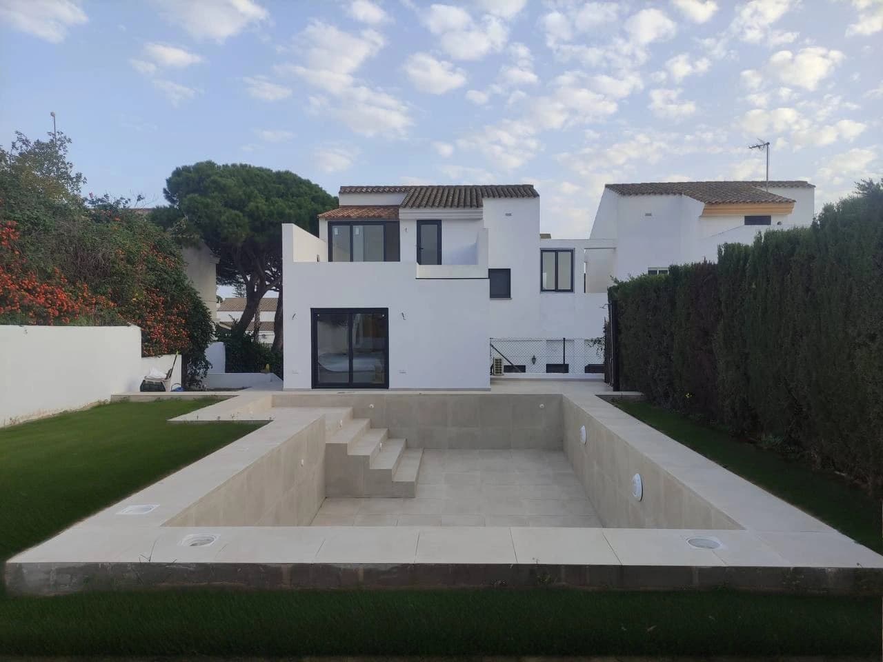 Restauración integral de vivienda y piscina en El Puerto de Santa María